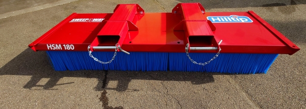 HILLTIP SweepAway HSM Kehrbesen für Gabelstapler